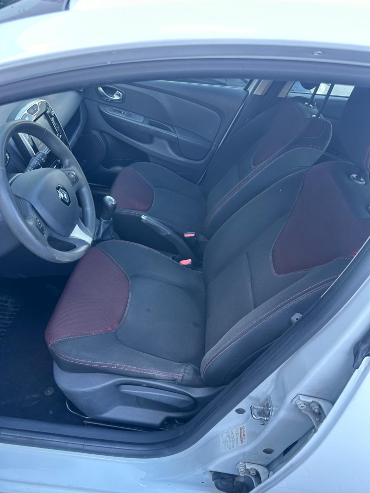 Renault Clio dCi 8V 75 CV Start&Stop 5 porte Energy Duel