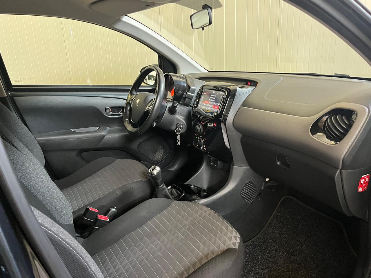 Peugeot 108 VTi 72 S&S 5 porte Allure