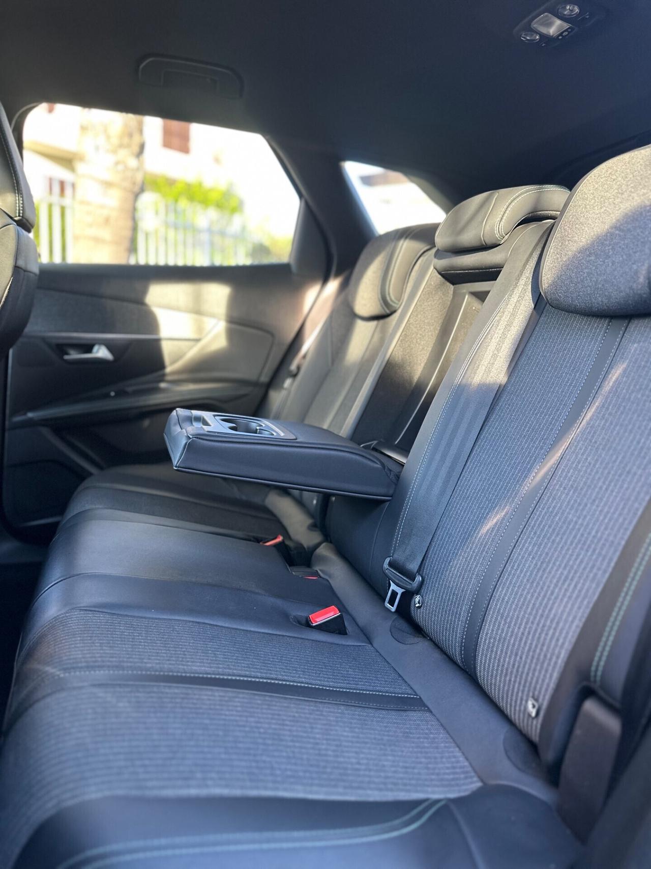 Peugeot 3008 BlueHDi 130 S&S EAT8 Allure Pack