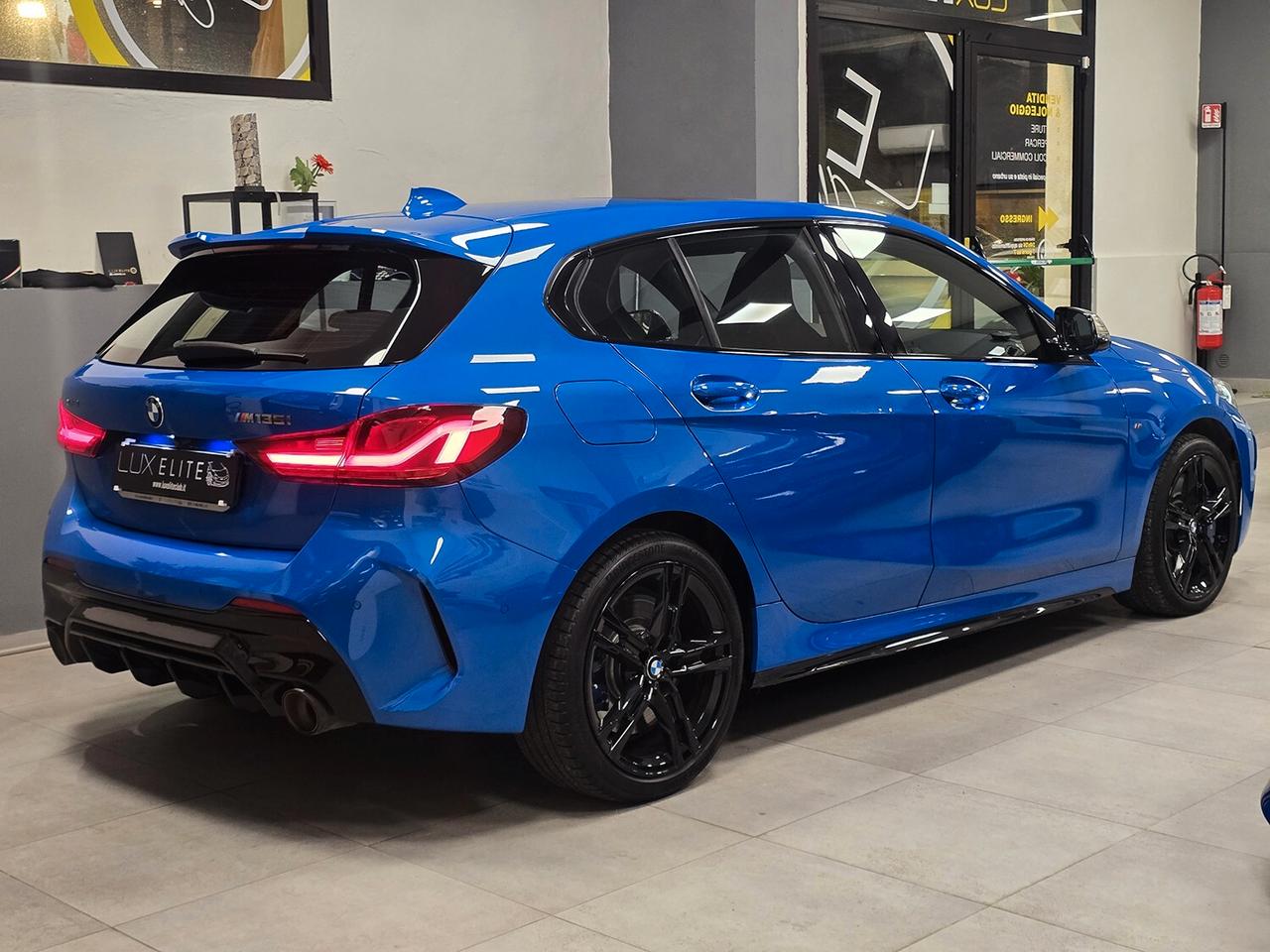 BMW 135 F40 M135i xDrive AKRAPOVIC_ALCANTARA_TETTO_LED BMW