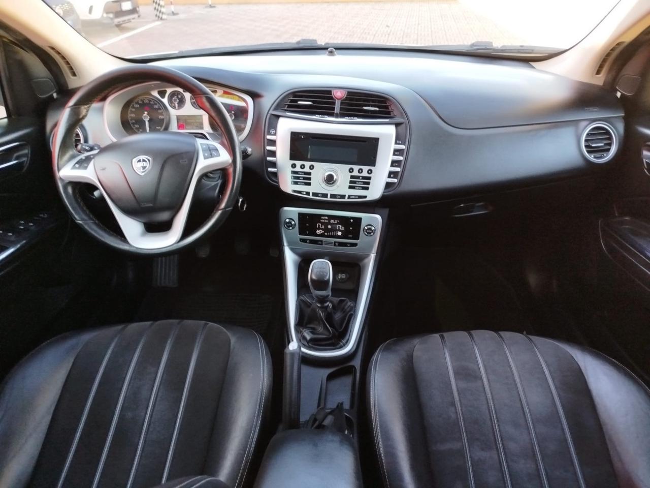 Lancia Delta 1.4 T-Jet 120 CV Silver Ecochic GPL