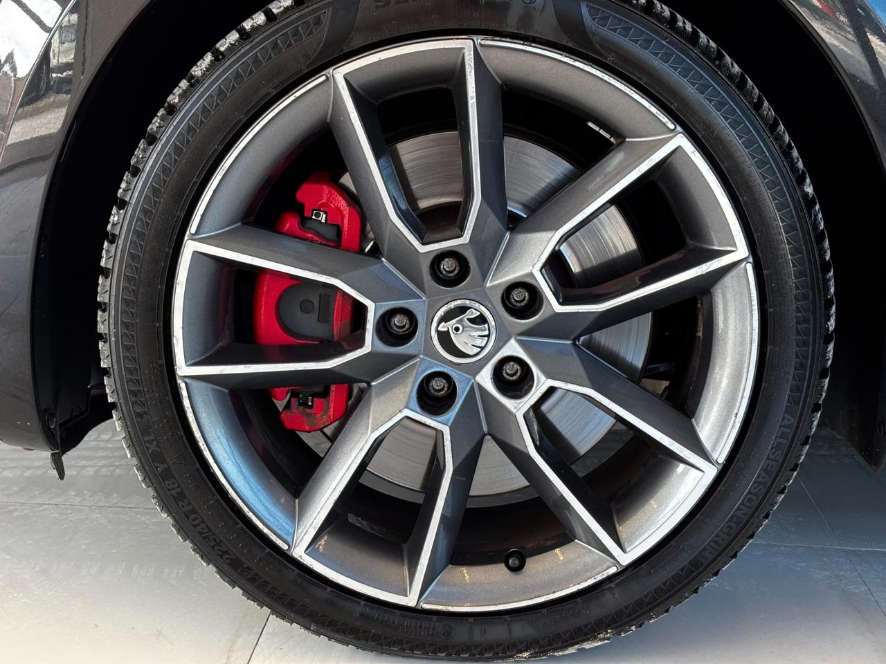 Skoda Octavia 2.0 TDI DSG Wagon RS 184CV