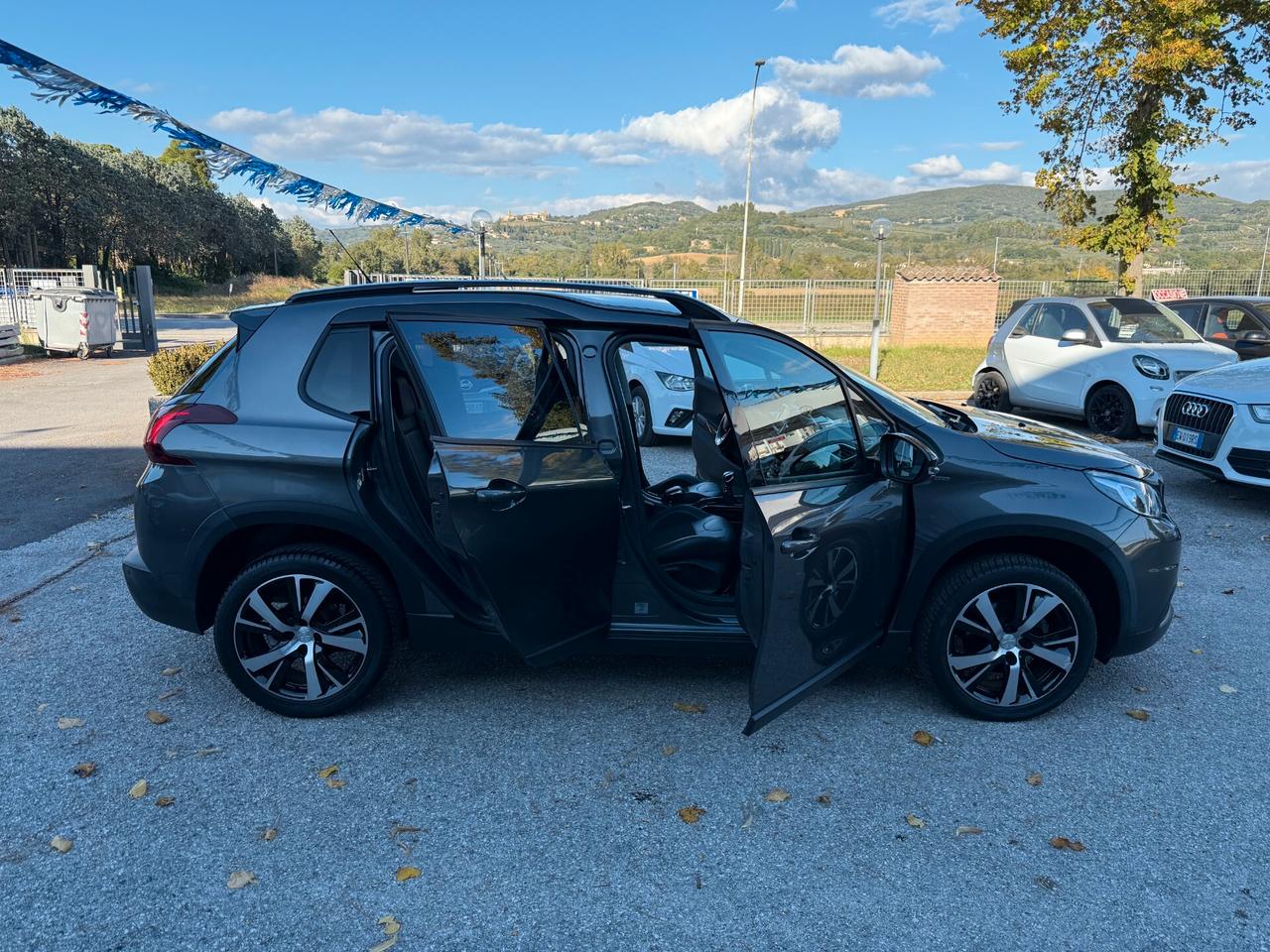 " UNA CHICCA " Peugeot 2008 Pure Turbo GT Line