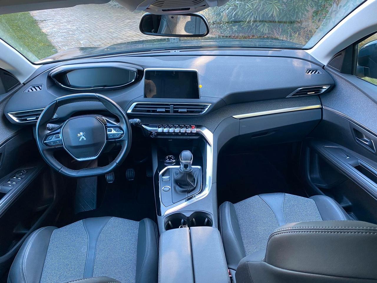 PEUGEOT 3008 Allure 1.5 HDi 130 CV – Autocarro N1