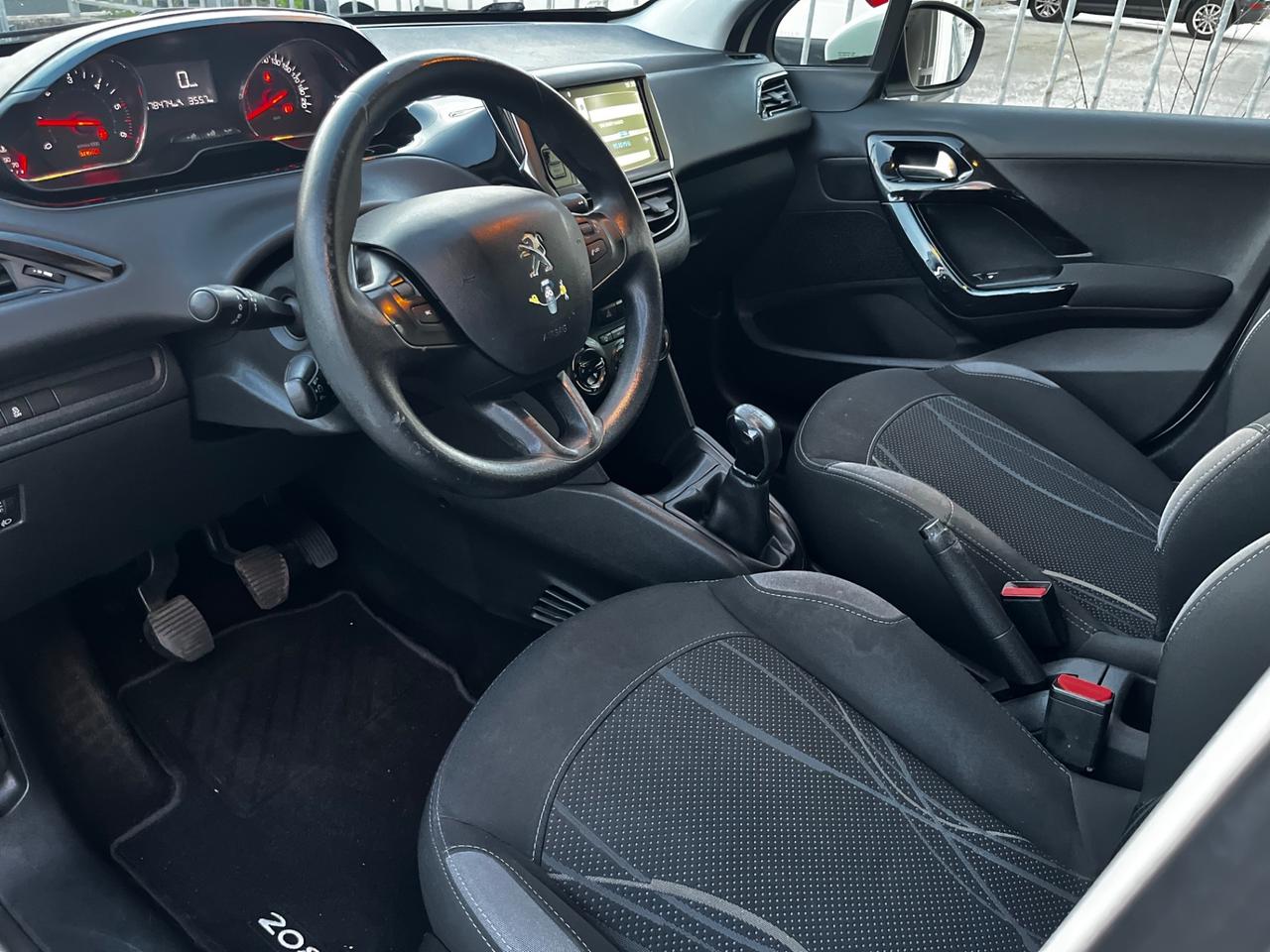Peugeot 208 1.4 HDi 68 CV 5 porte Allure