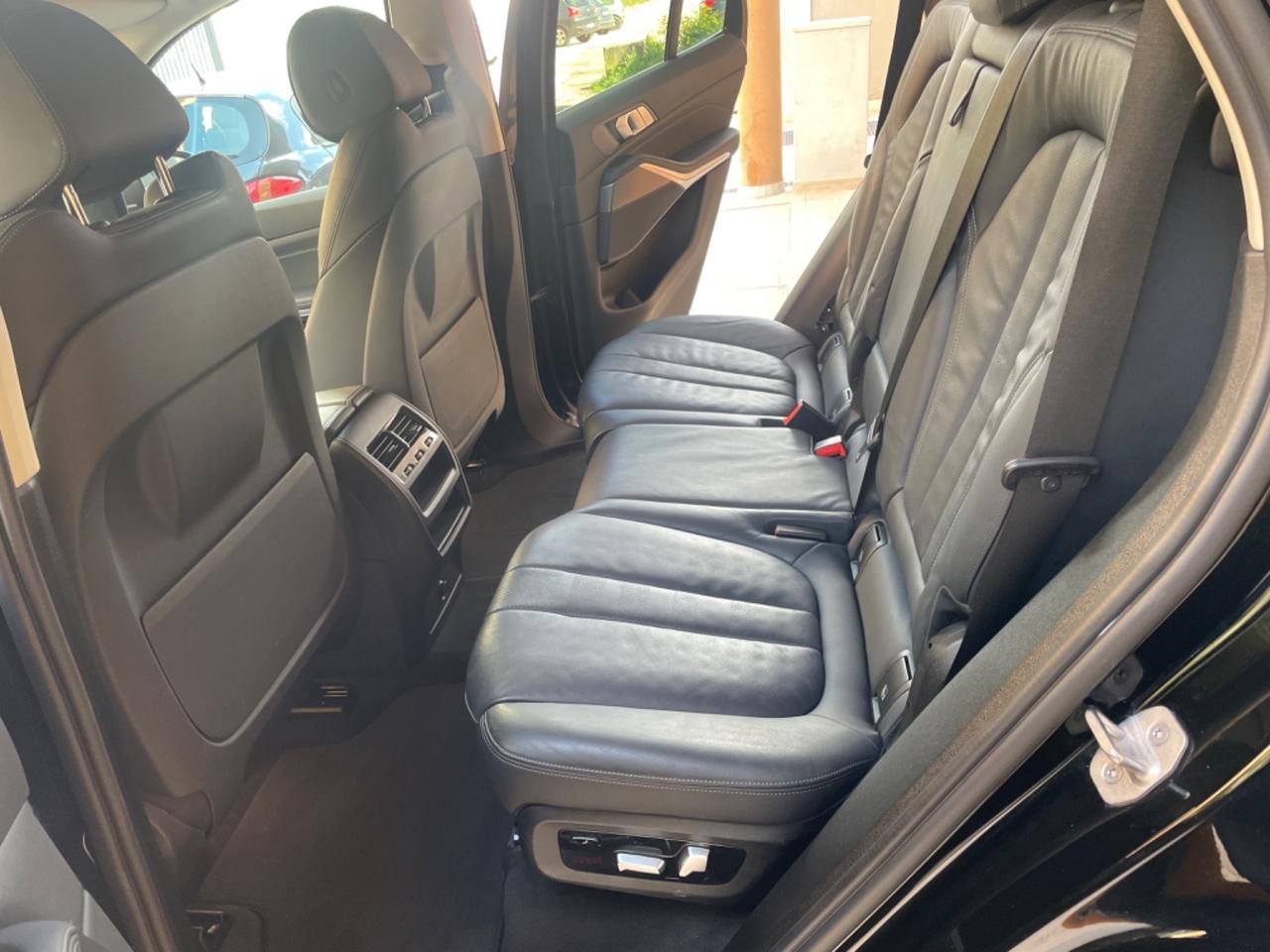 Bmw X5 xDrive25d 231cv 7 posti BUSINESS SPORT "PELLE NAVY LED 21"
