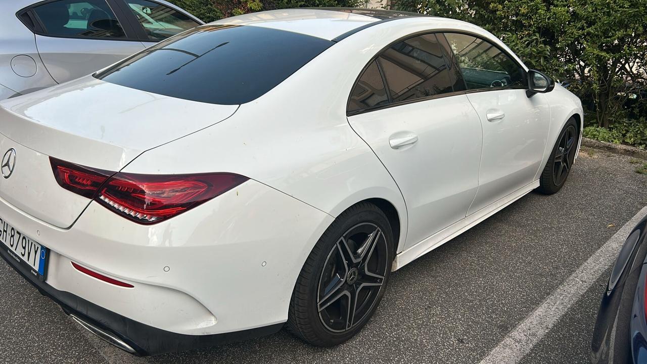 MERCEDES-BENZ CLA 200 d Automatic Premium