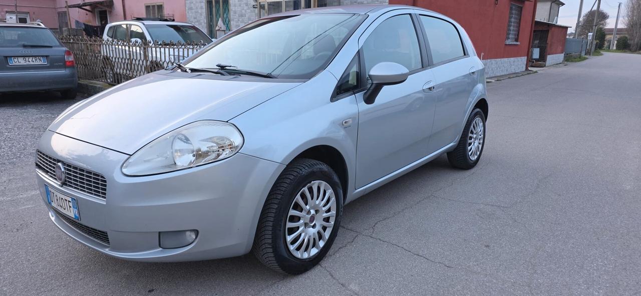 Fiat Grande Punto 1.4 5 porte Dynamic metano valido