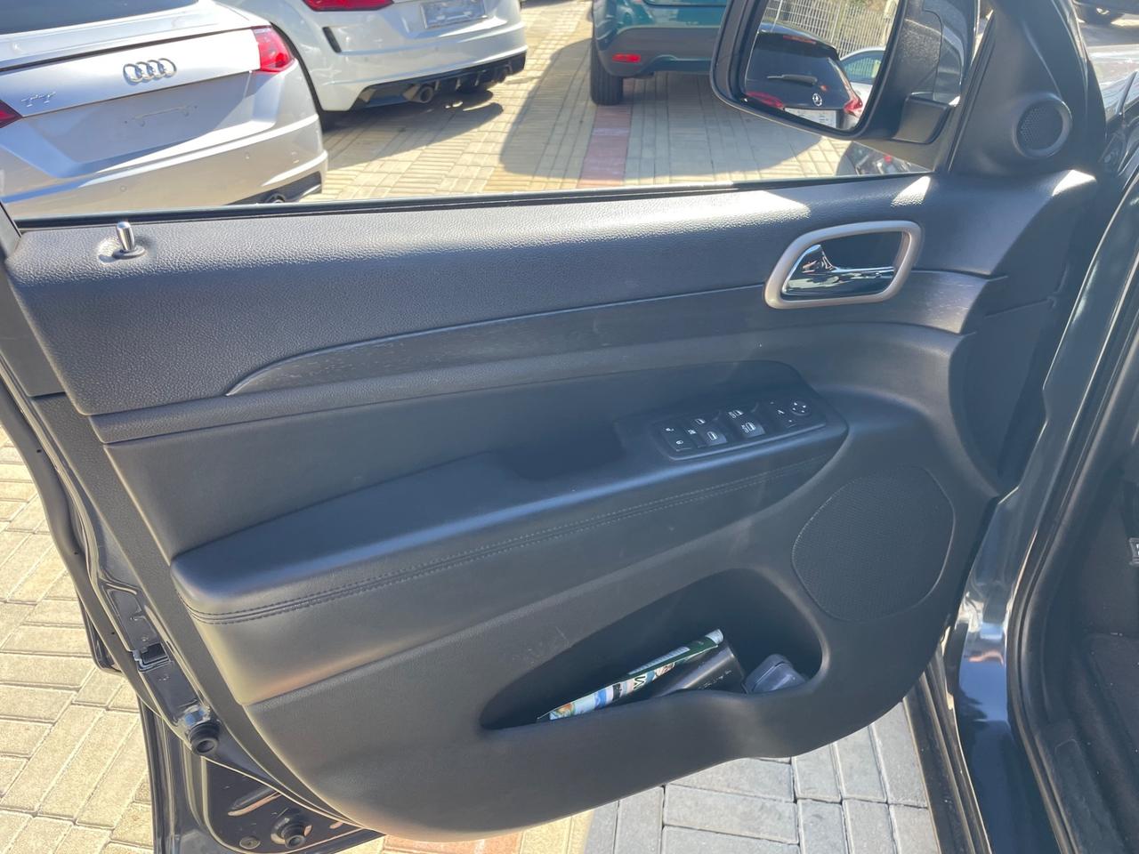 Jeep Grand Cherokee 3.0 DIESEL| SEDILI ELETTRICI |CERCHI 18'' |190CV | PRONTA CONSEGNA |