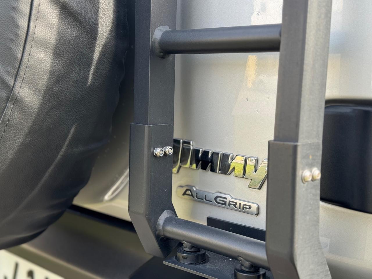 Suzuki Jimny 1.5 5MT PRO (N1)