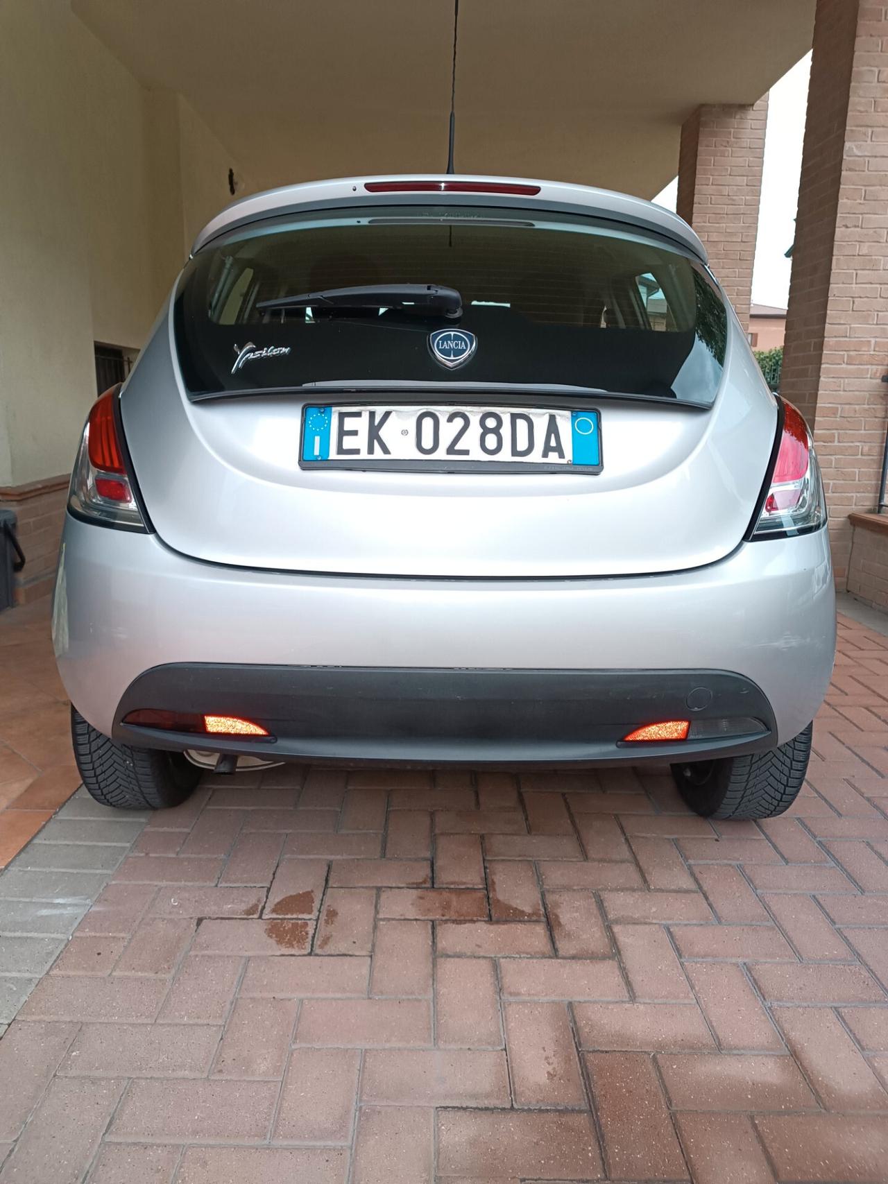 Lancia Ypsilon 1.2 69 CV 5 porte GPL Ecochic Gold