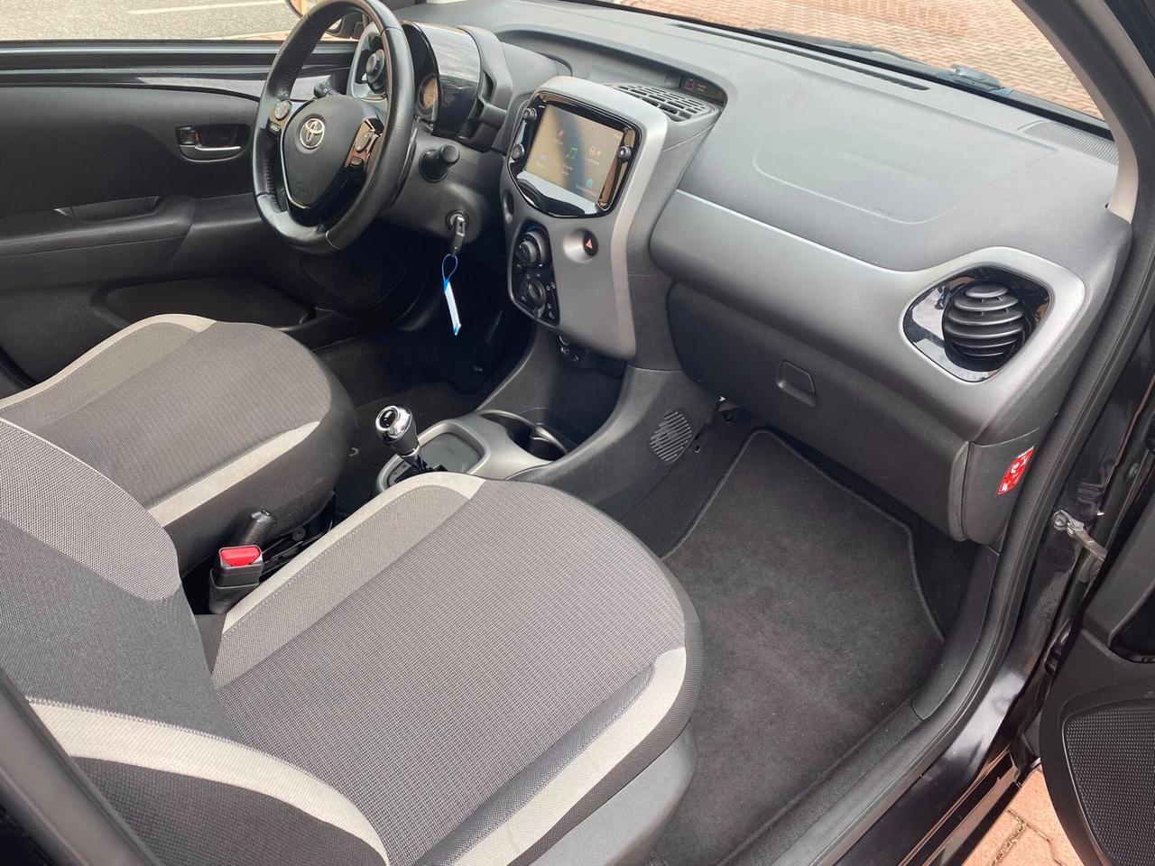 TOYOTA AYGO CAMBIO AUTOMATICO 5 P. 1.0