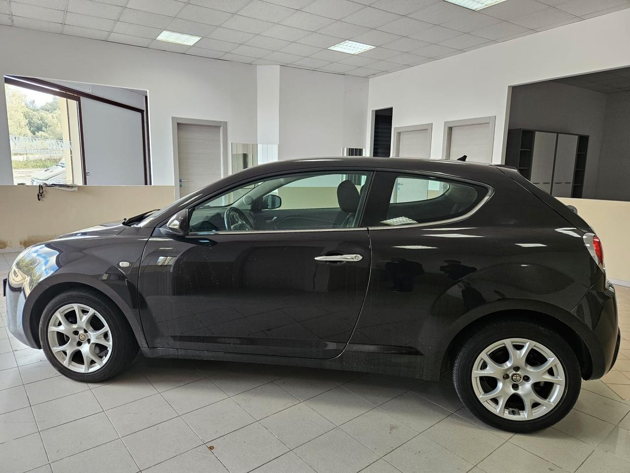 Alfa Romeo MiTo 1.3 JTDm-2 95 CV S&S Distinctive Sport Pack
