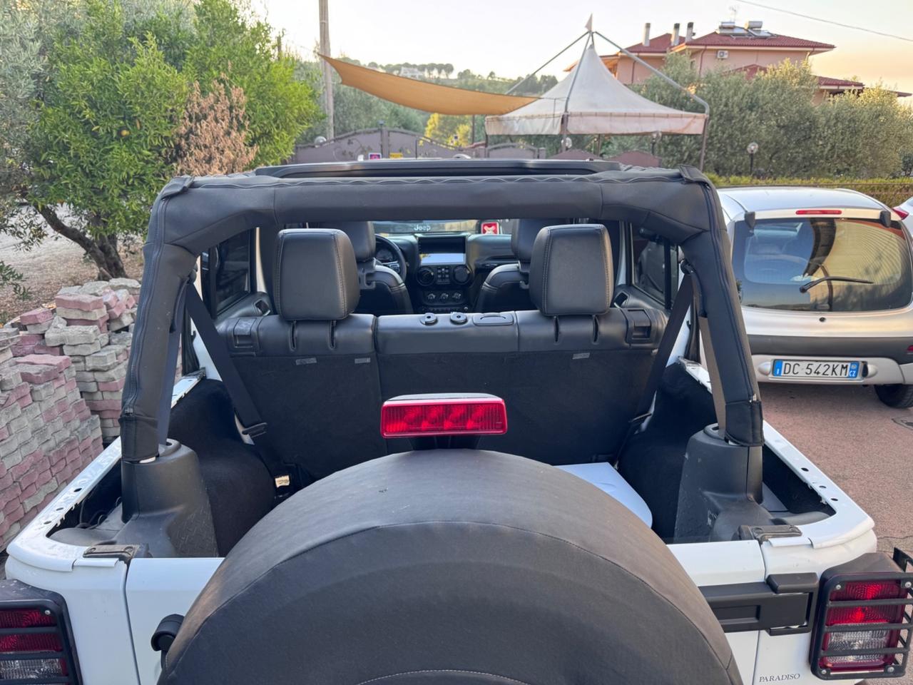 Jeep Wrangler Unlimited 2.8 CRD DPF Sahara Auto