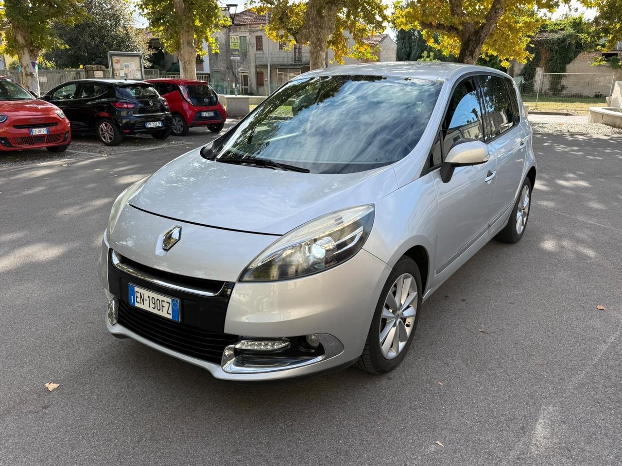 Renault Scenic Scénic XMod 1.5 dCi 110CV EDC Bose