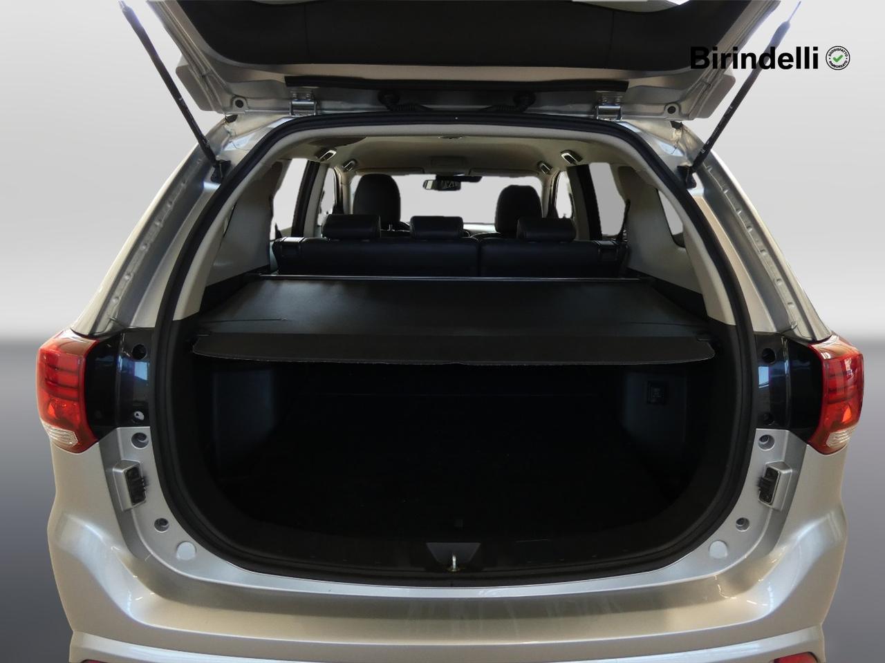 MITSUBISHI Outlander 3ª serie - Outlander 2.4 MIVEC 4WD PHEV Instyle Plus SDA