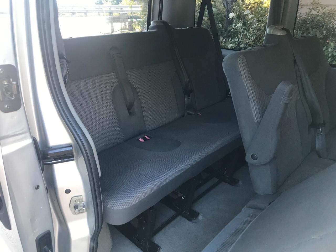 Opel Vivaro 27 2.5 CDTI 8 posti Automatico Gancio Traino