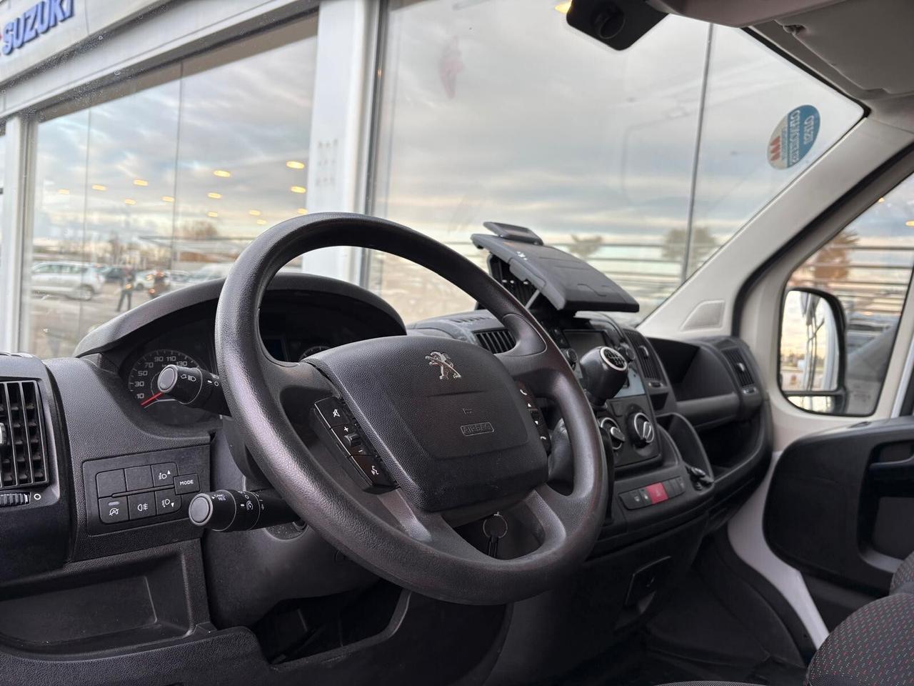 Peugeot Boxer 330 PREMIUM 2.2 BlueHDi PM-TM L2 H2 SPOTICAR