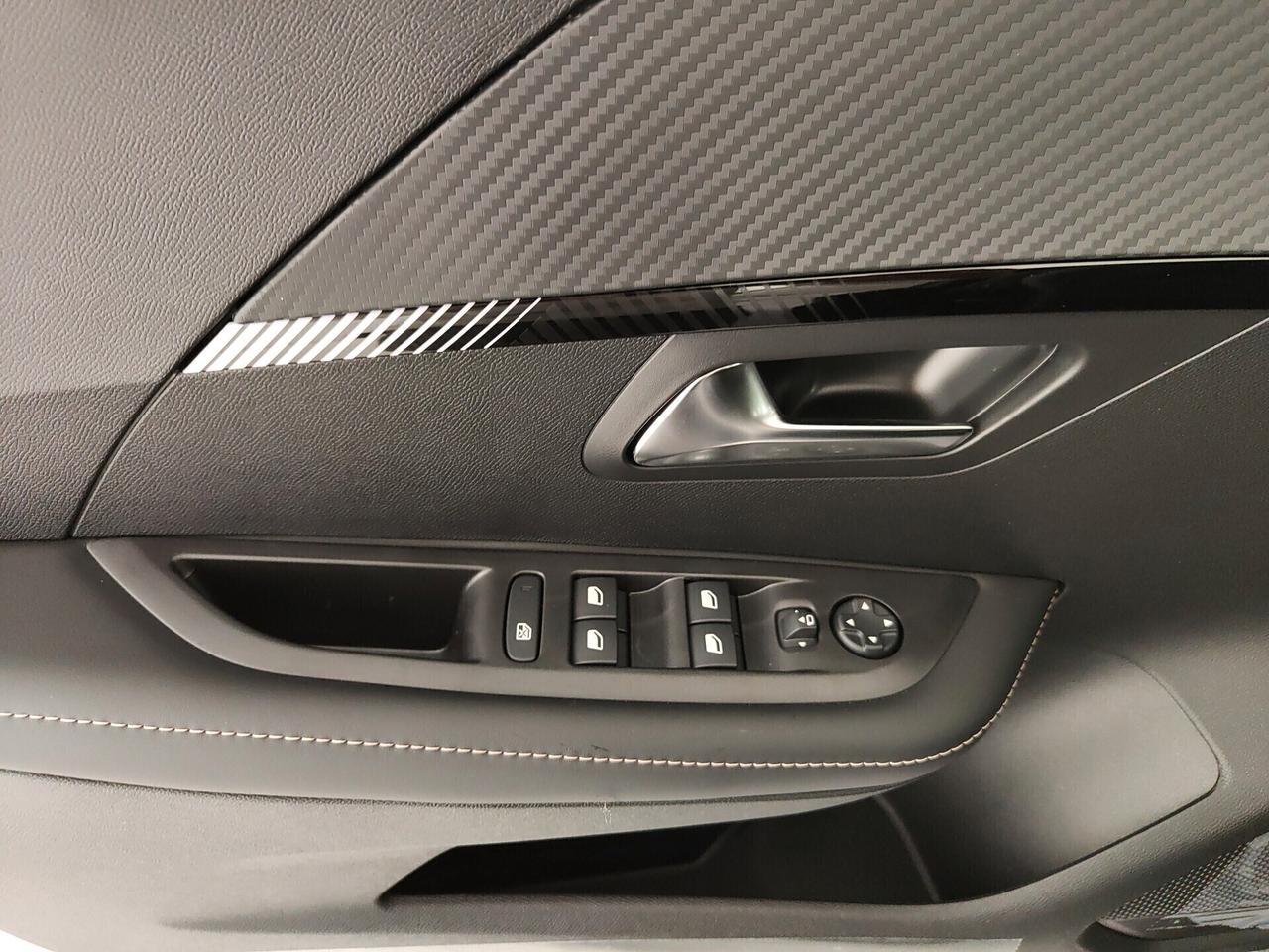 Peugeot 208 motore elettrico 136 CV 5 porte Allure