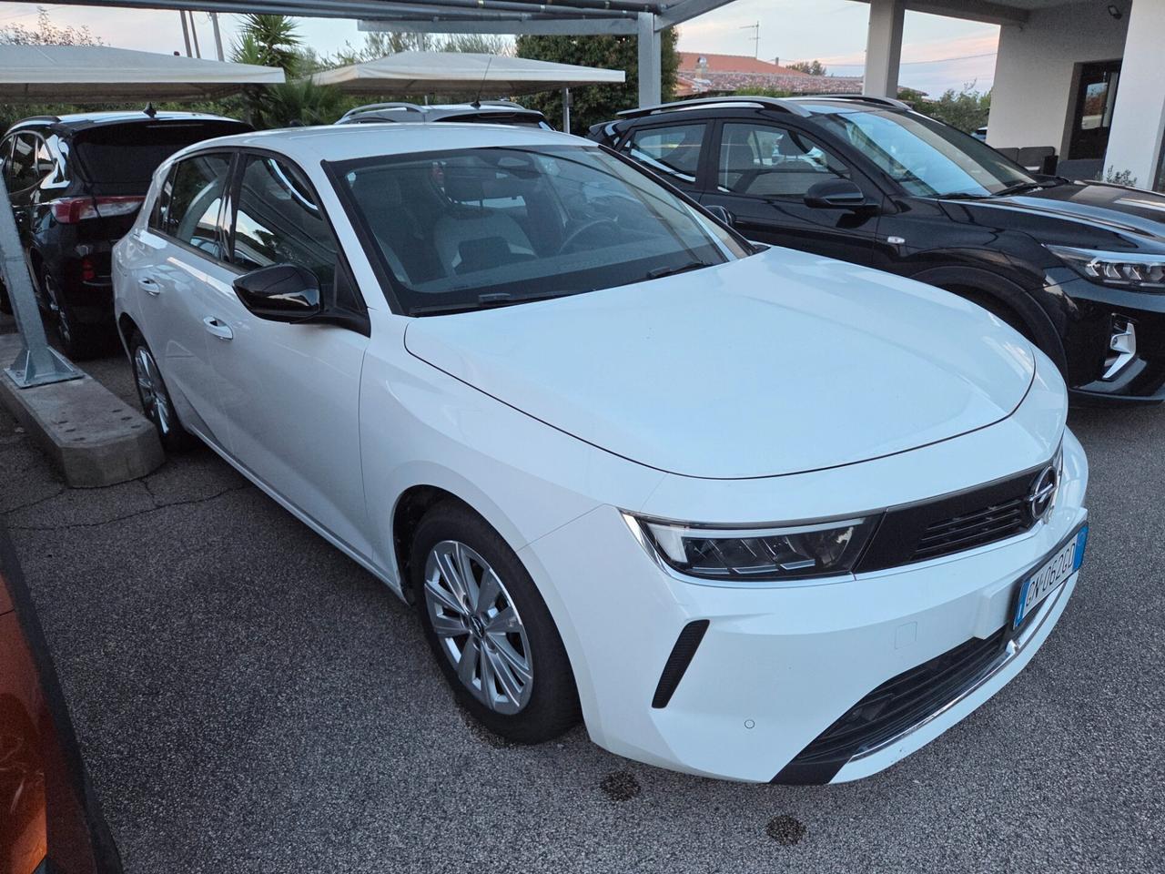 Opel Astra 1.2 Turbo 110 CV Edition