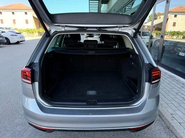 VOLKSWAGEN Passat Variant 2.0 TDI SCR EVO DSG Business