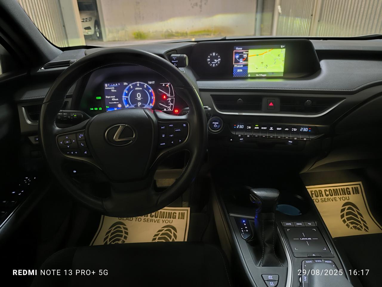Lexus UX Hybrid Business
