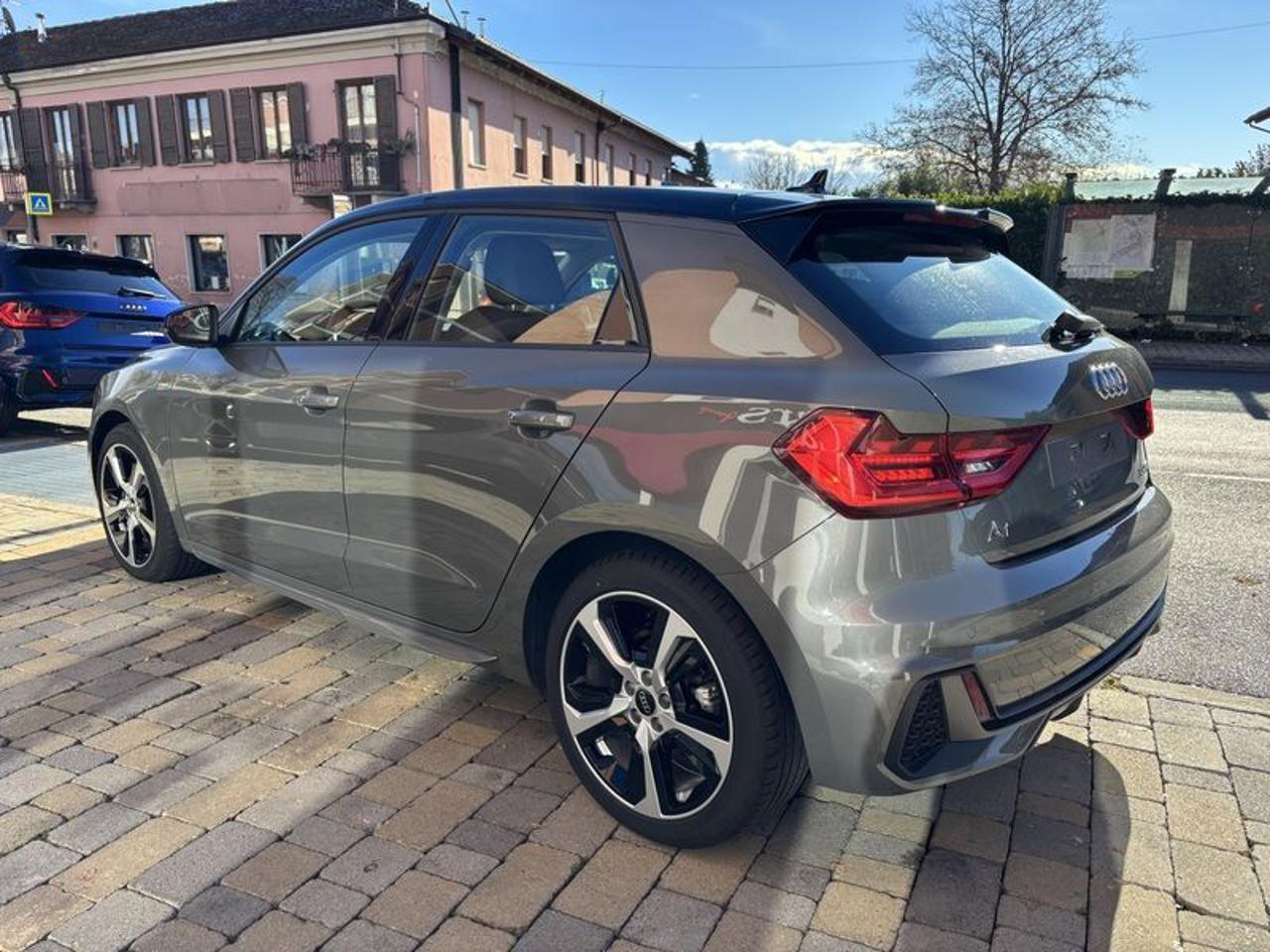 Audi A1 SPB 30 TFSI S tronic S line edition LED-APP-17"