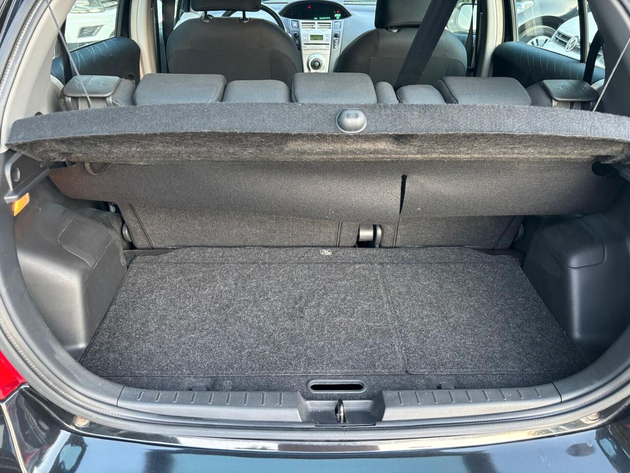 Toyota Yaris 1.3 5 porte Luna OK Neopatentati