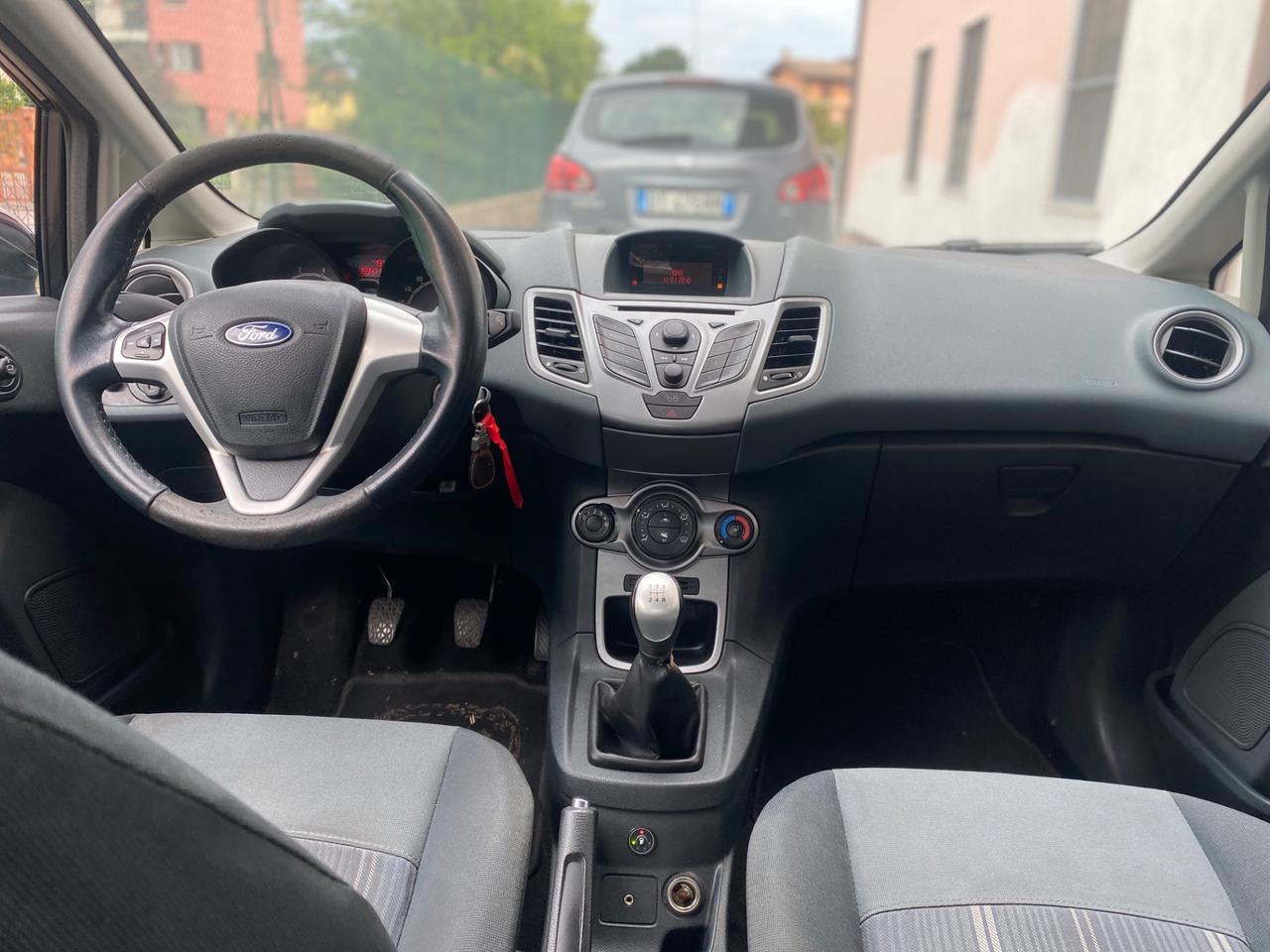 Ford Fiesta 1.4 5 porte Bz.- GPL Titanium