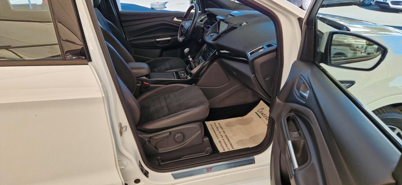 Ford Kuga 1.5 TDCi 120cv 2WD ST-Line X