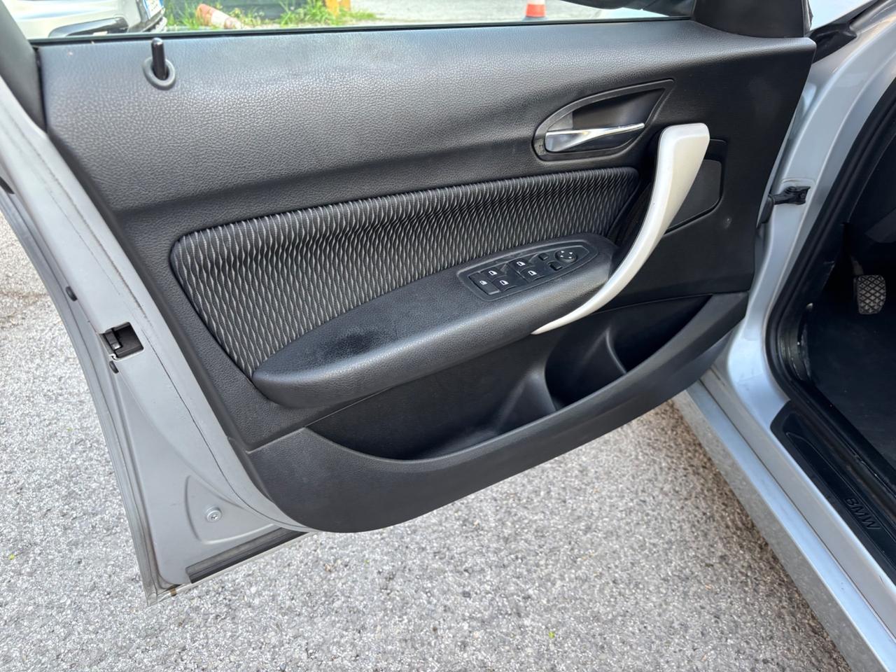 Bmw 118 118d serie1 Urban 5p.