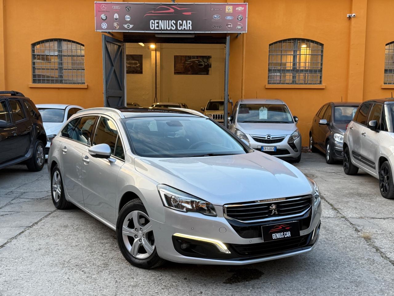 Peugeot 508 BlueHDi 180 EAT6 S&S SW Allure