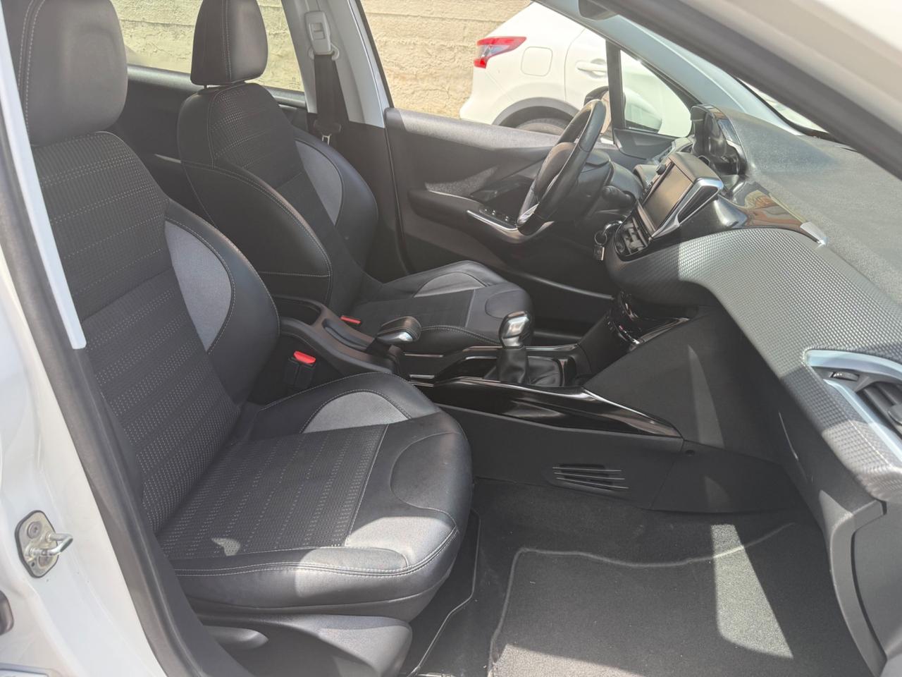 Peugeot 2008 1.6diesel GT-Line - 2017