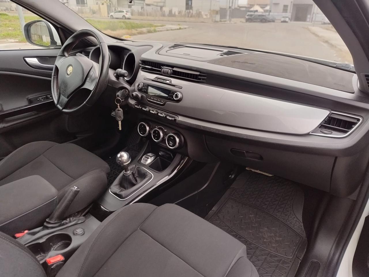 Alfa Romeo Giulietta 1.6 JTDm-2 105 CV Distinctive