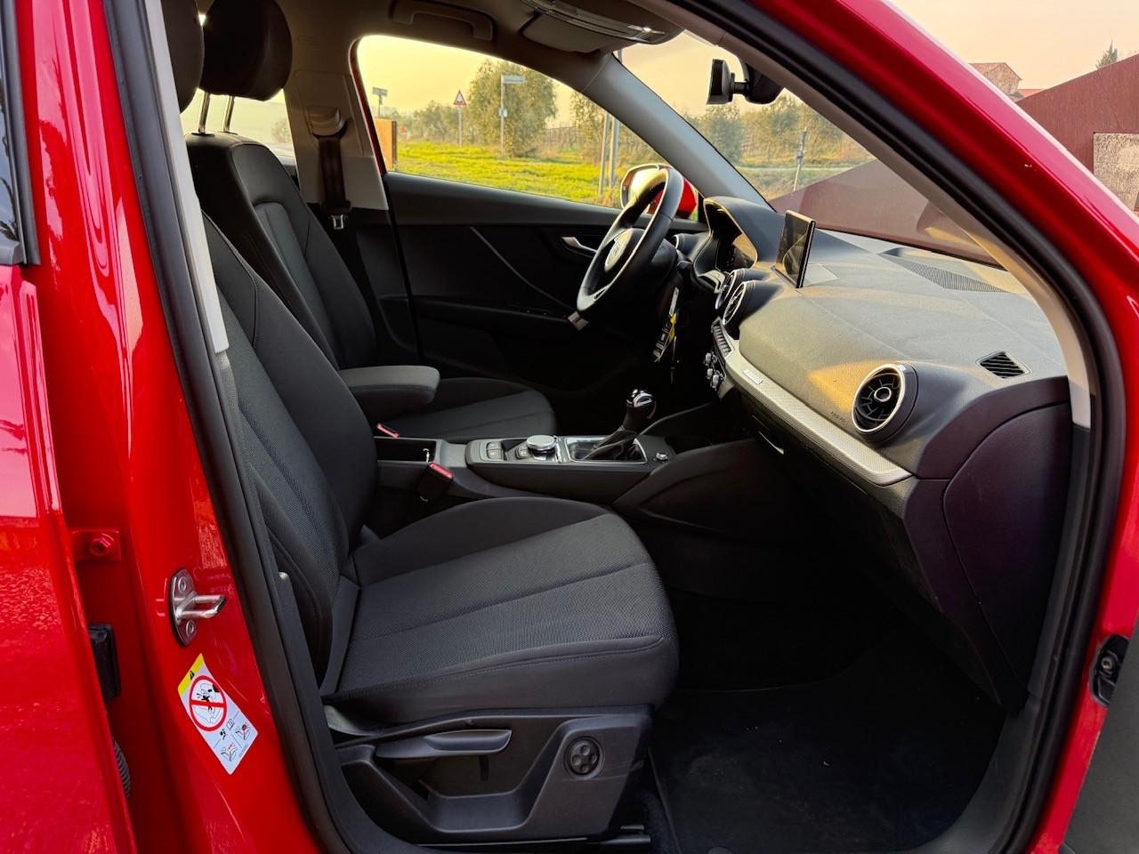 Audi Q2 40 TFSI quattro S tronic Business Advanced