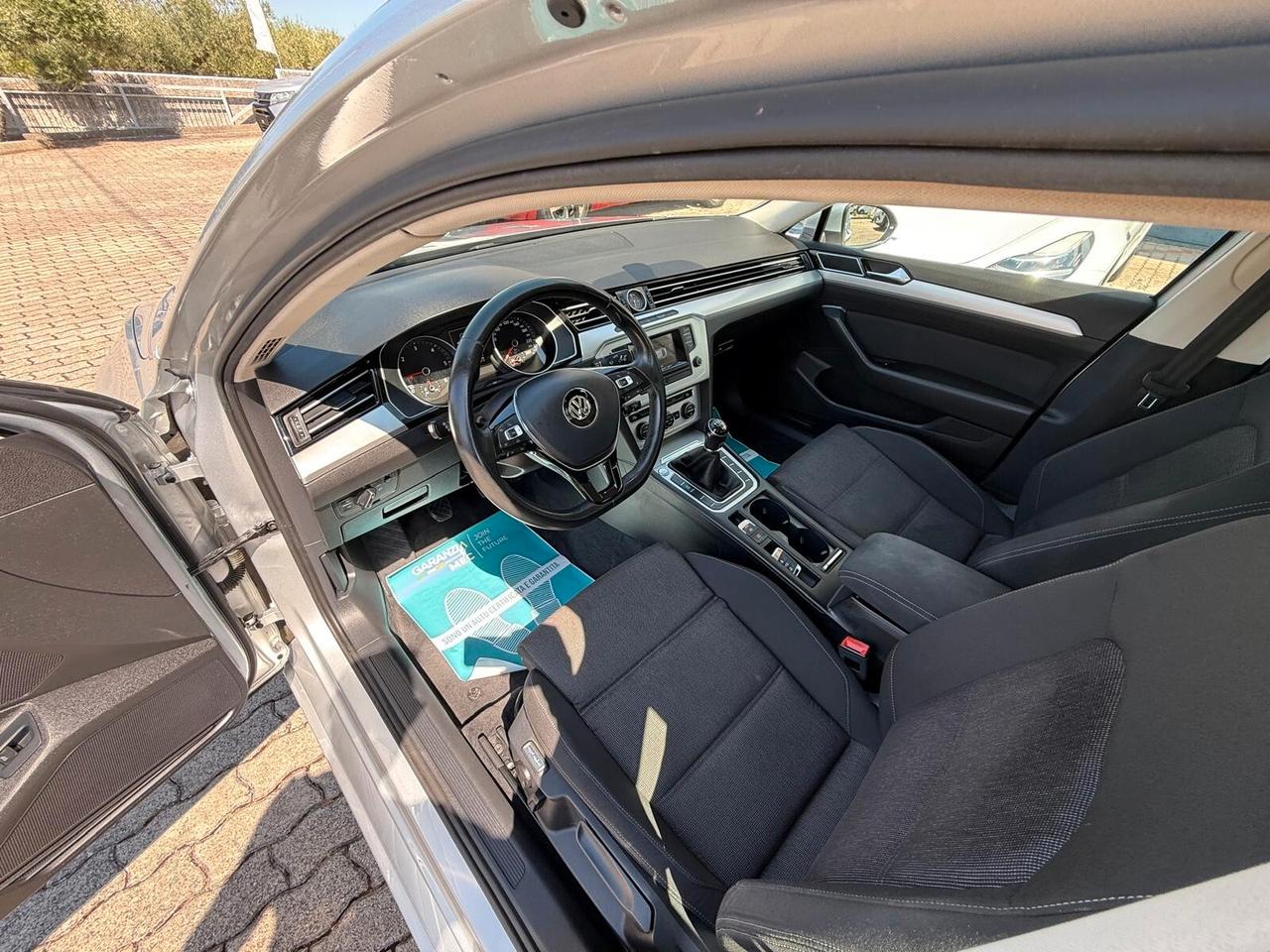 Volkswagen Passat 1.6 TDI Comfortline BlueMotion Technology - ok neopatentati -