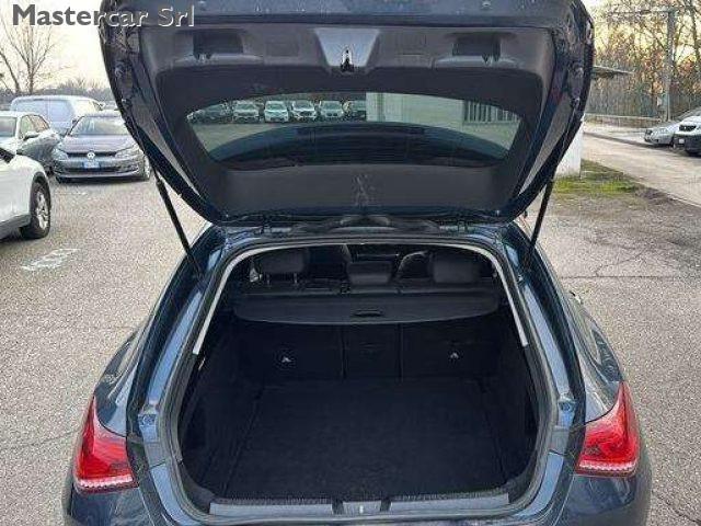 MERCEDES-BENZ CLA 200 Shooting Brake d Sport auto tg : GK808ZT