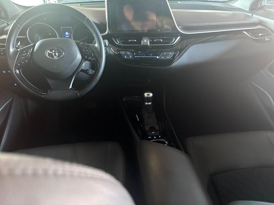 Toyota C-HR 1.8 Hybrid E-CVT Lounge