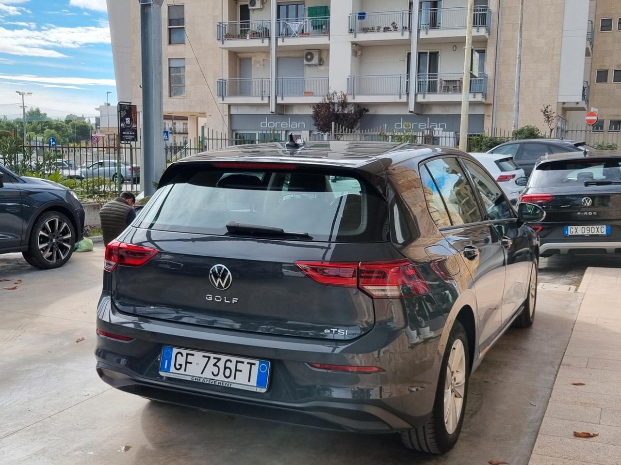 Volkswagen Golf VIII 1.0 etsi evo Life 110cv dsg