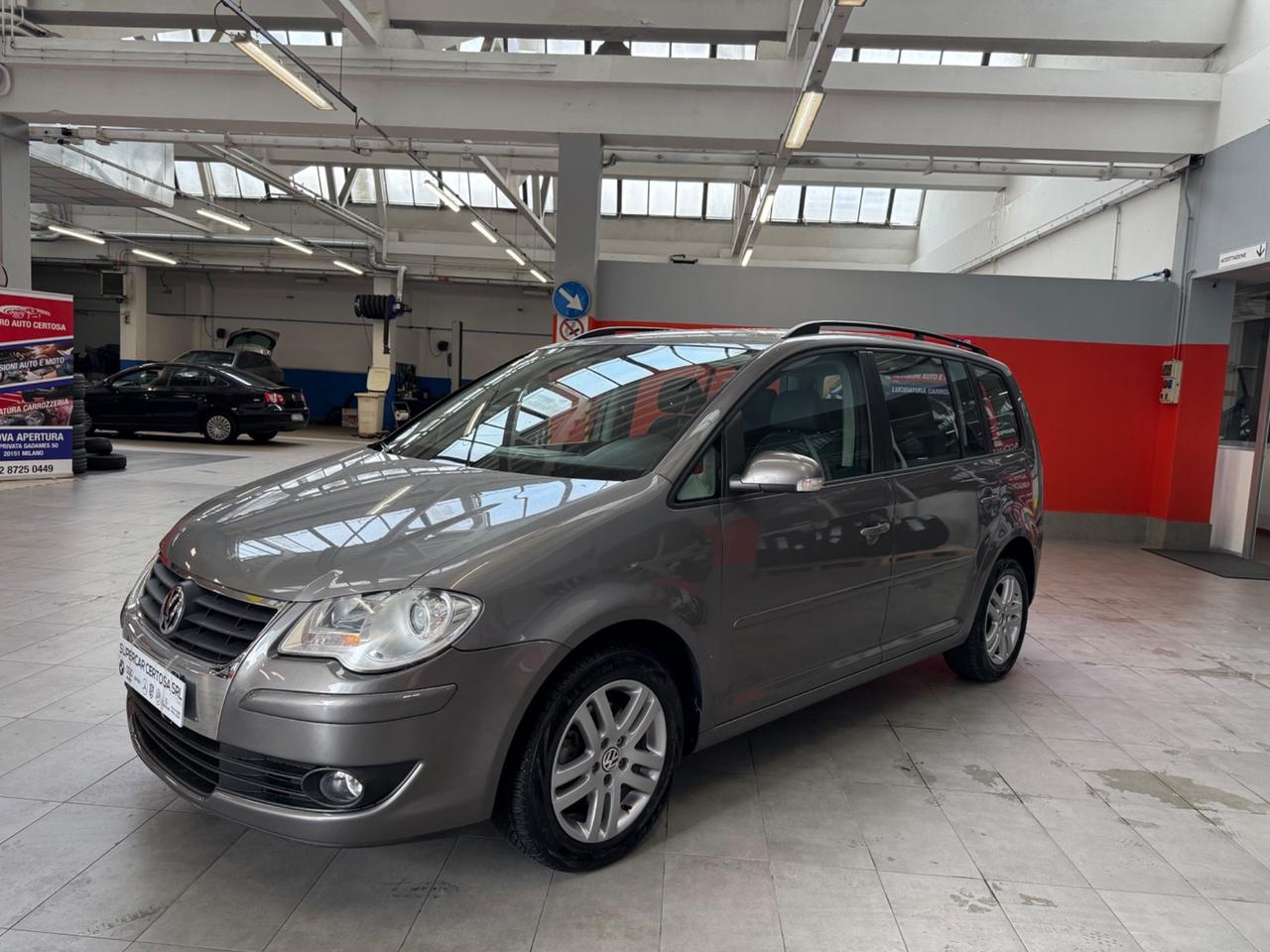 Touran 1.9 TDI 105CV DPF DSG SPORTLINE 7 posti
