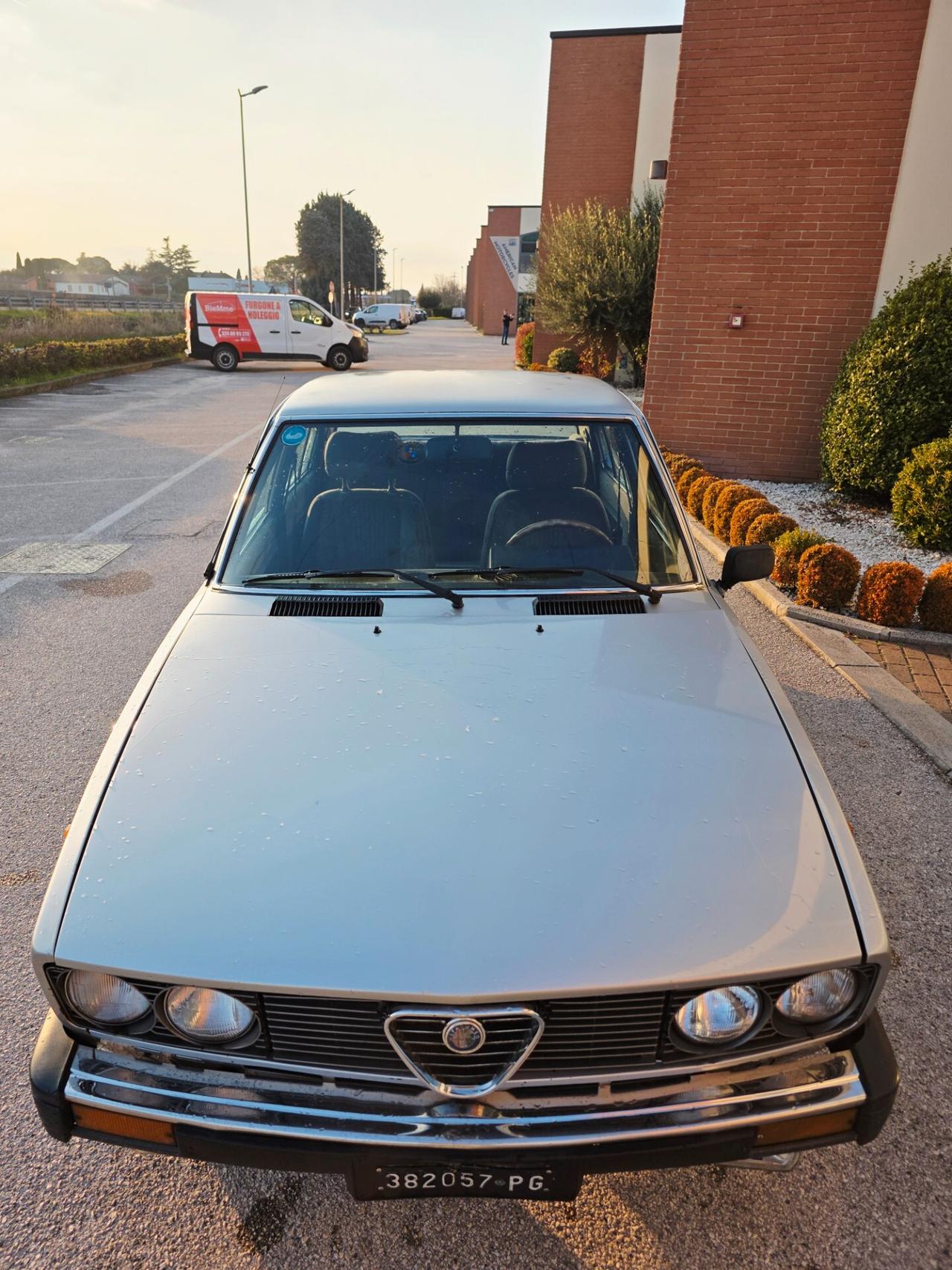 Alfa Romeo Alfetta 2000 quadrifoglio oro