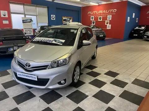 Toyota Yaris 1.0 Lounge | IDEALE NEO PATENTATI | Navi, Telecamera, Cruise Control