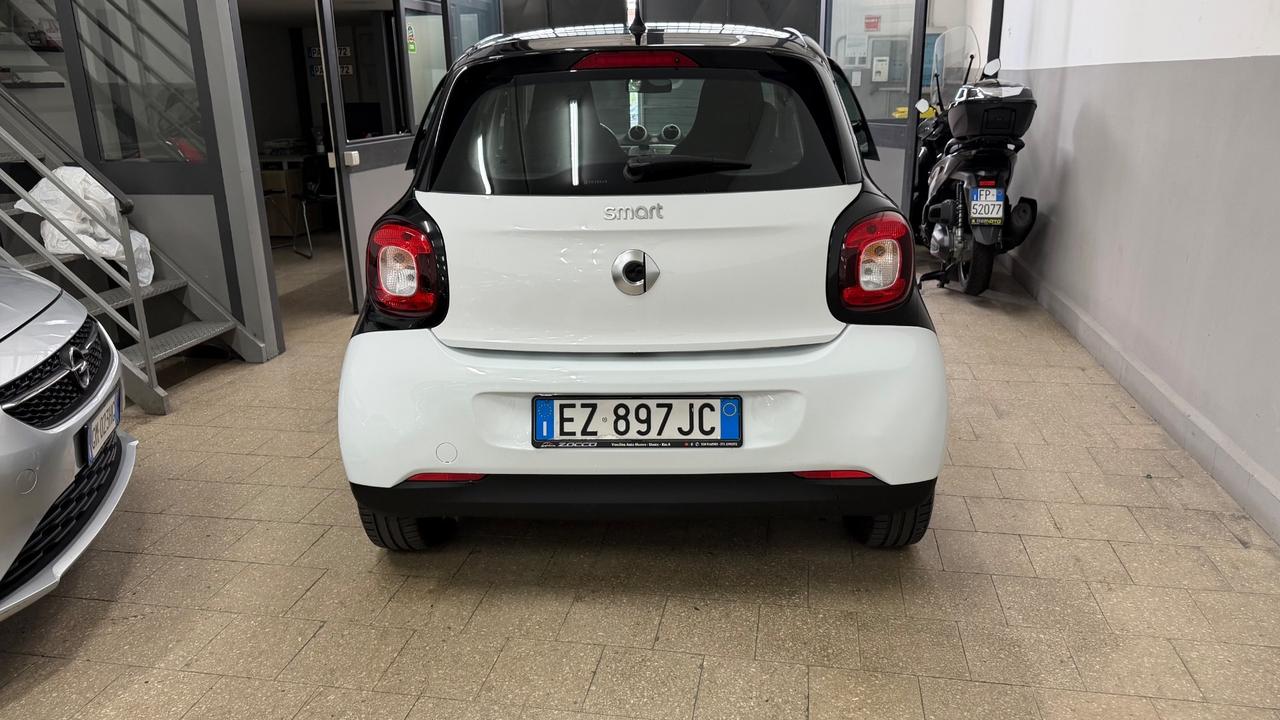 Smart ForFour 70 1.0 Prime 2015