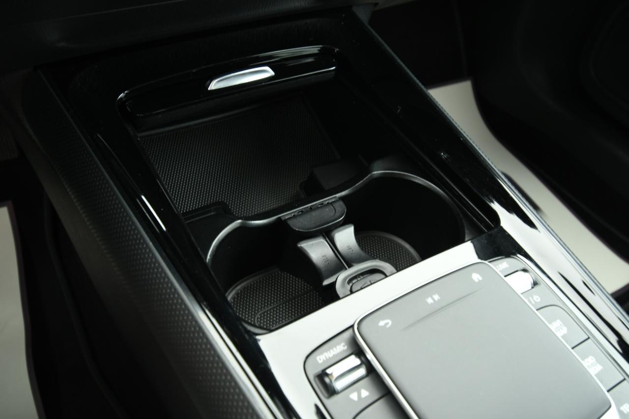 Mercedes-Benz GLA 250 e phev (eq-power) Sport auto CAMERA+LED+C18"