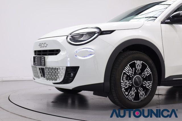 FIAT 600 HYBRID 100 CV DCT MHEV FARI LED