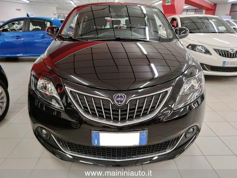 Lancia Ypsilon 1.0 70cv Hybrid 5p Gold + Car Play