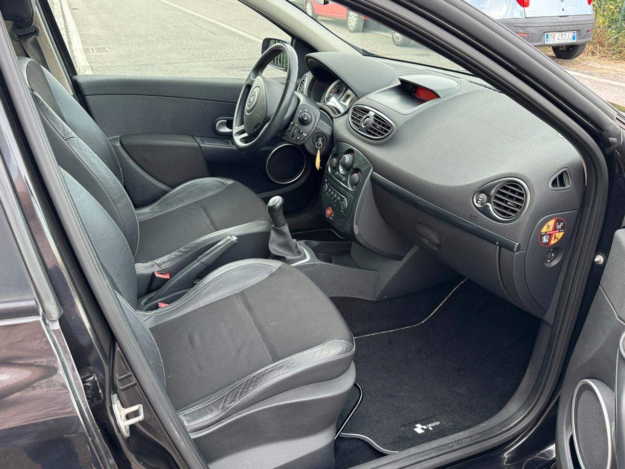 Renault Clio 1.2 16V 5 porte Luxe