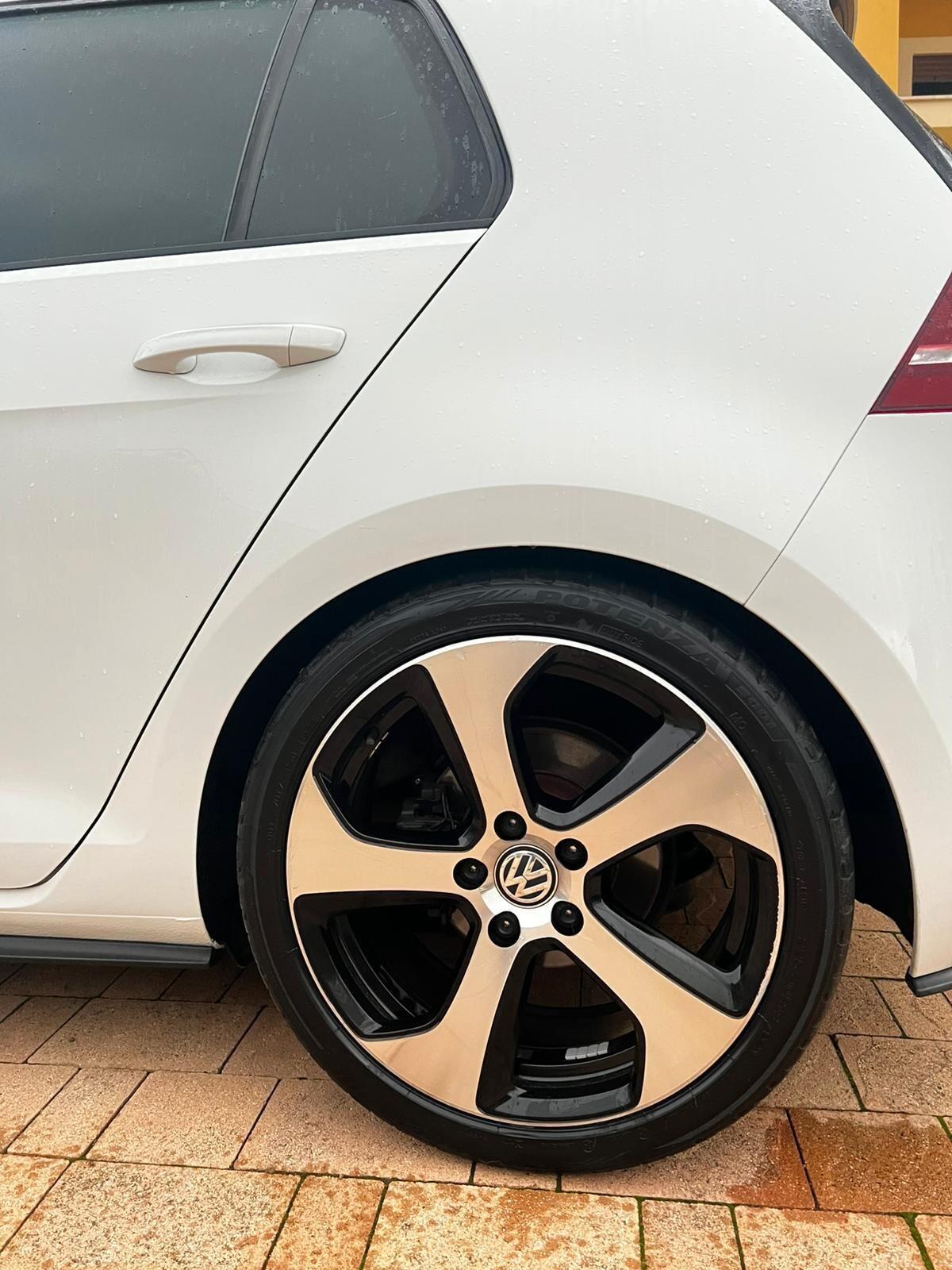 Volkswagen Golf GTD 2.0 TDI DSG 5p. BlueMotion Technology