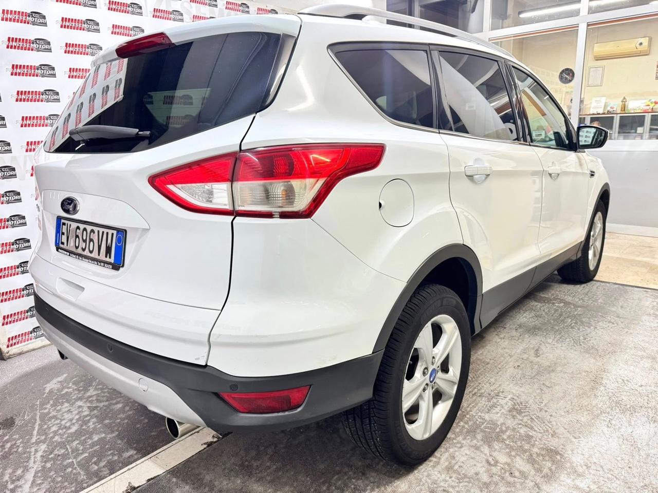 Ford Kuga 2.0 TDCI 140 CV 2WD Titanium