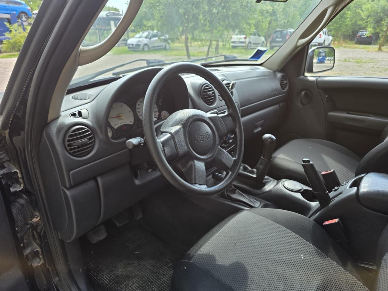 Jeep Cherokee 2.5 CRD Sport